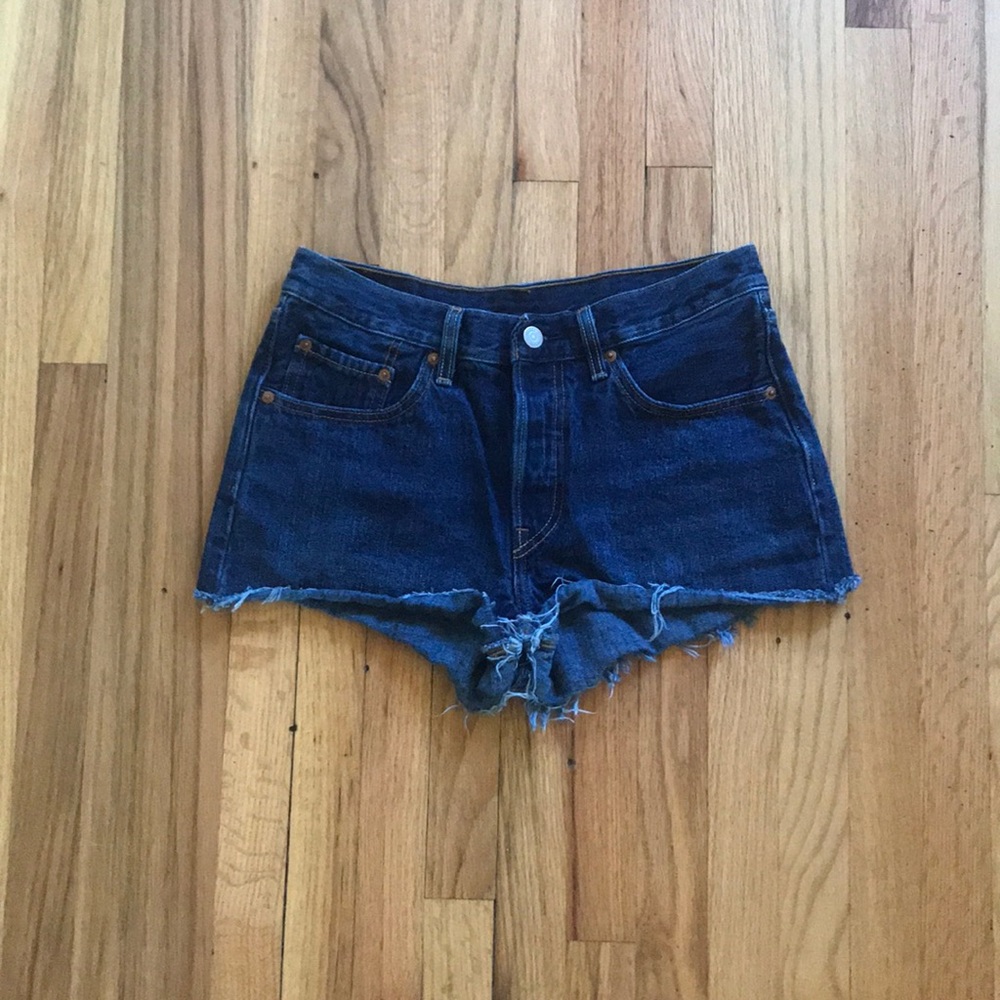Levi’s 501 cutoff shorts